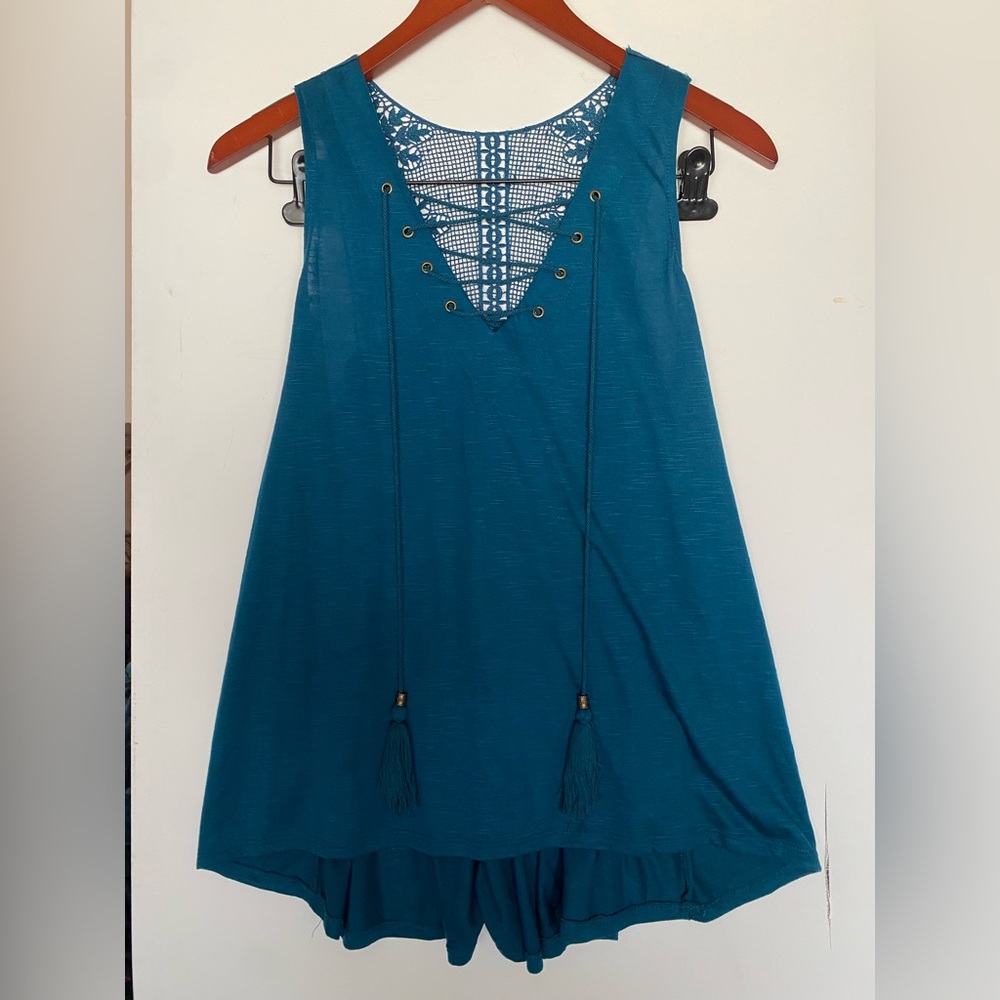 Xhilaration - V Neck Boho Blue Back Lacey Sleeveless Shirt W Tassels - Size M